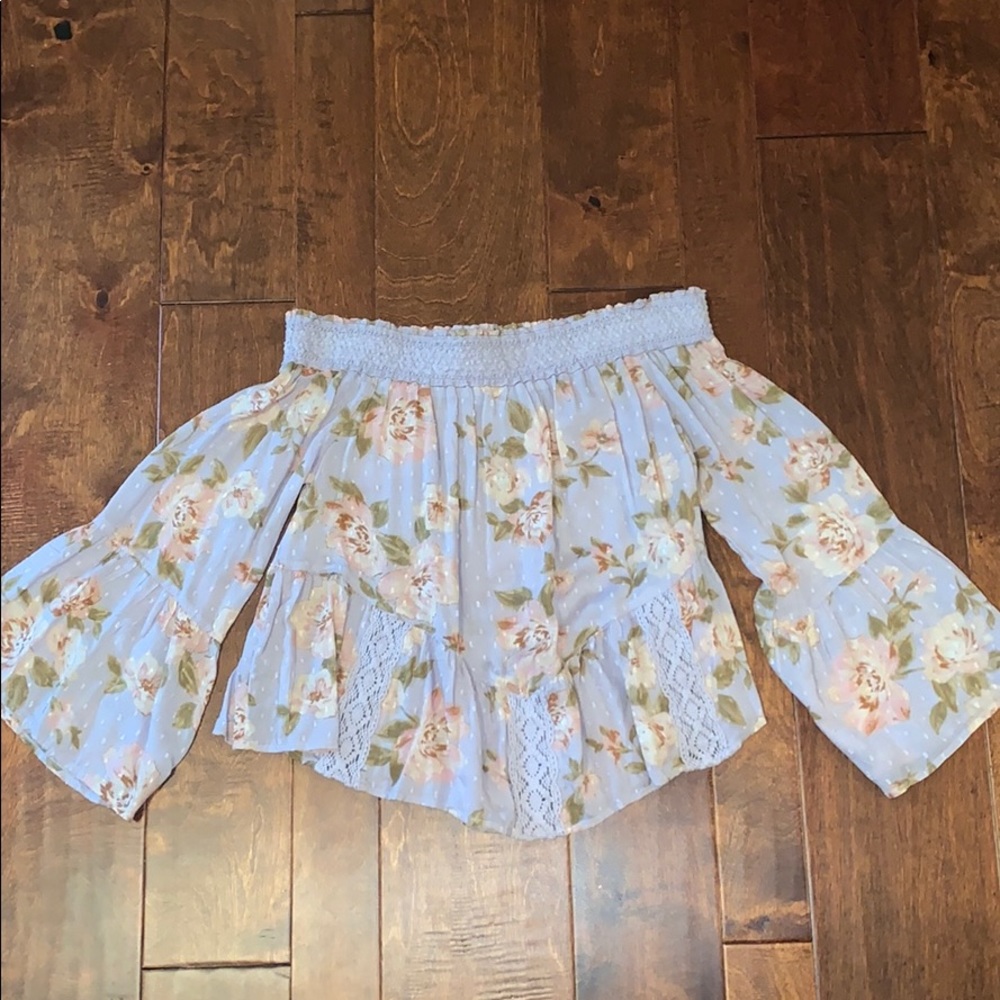 Off the shoulder long sleeve